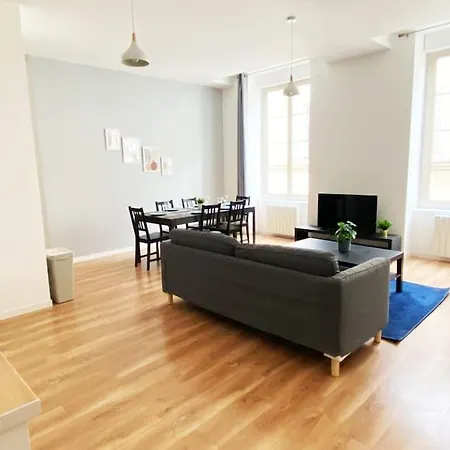 T5 Spacieux Et Chaleureux Avec Parking Privatif Orléans Extérieur photo