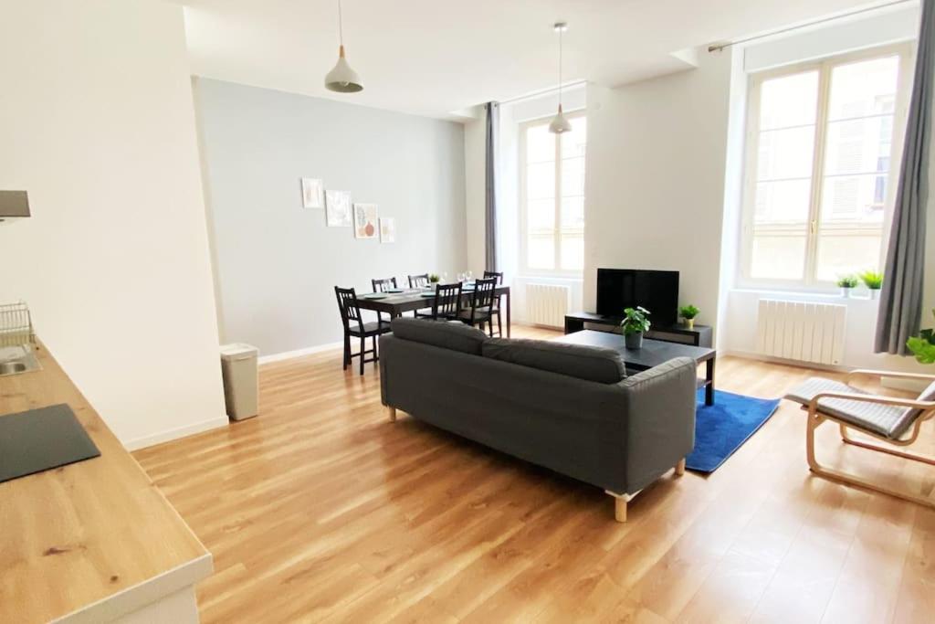 T5 Spacieux Et Chaleureux Avec Parking Privatif Appartement Orléans