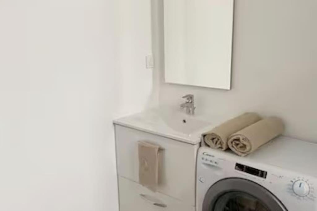 Appartement T5 Spacieux Et Chaleureux Avec Parking Privatif