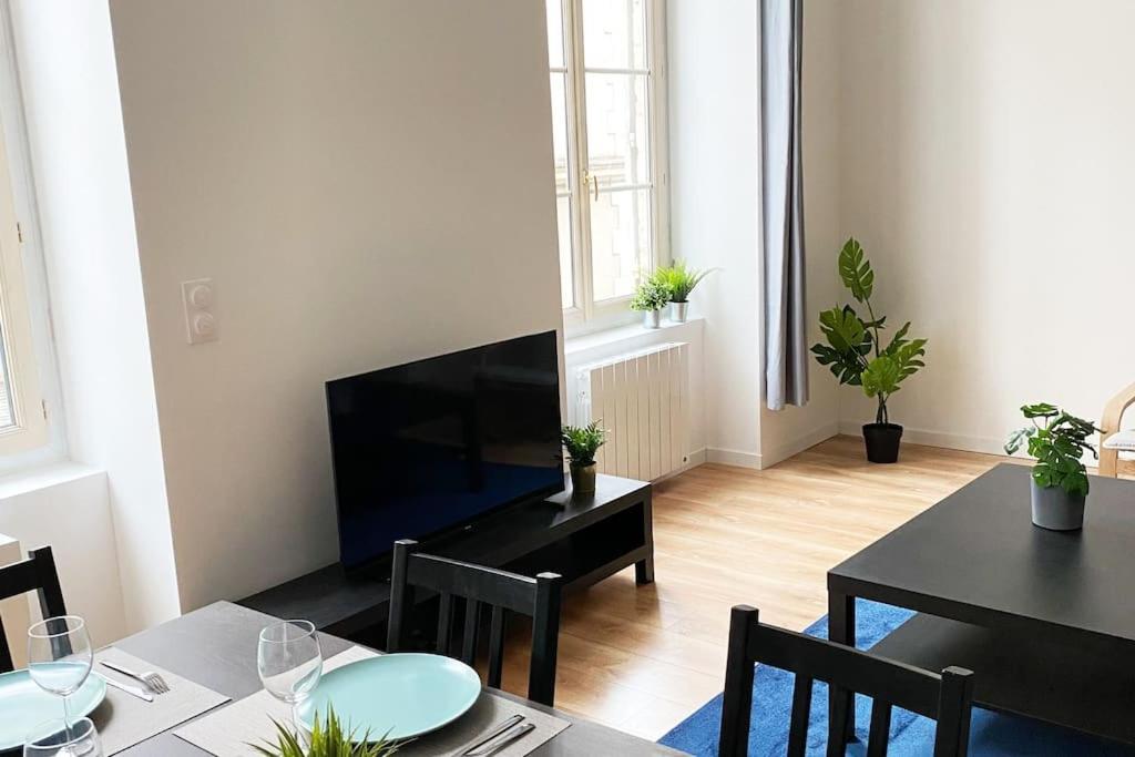 Apartment T5 Spacieux Et Chaleureux Avec Parking Privatif *
